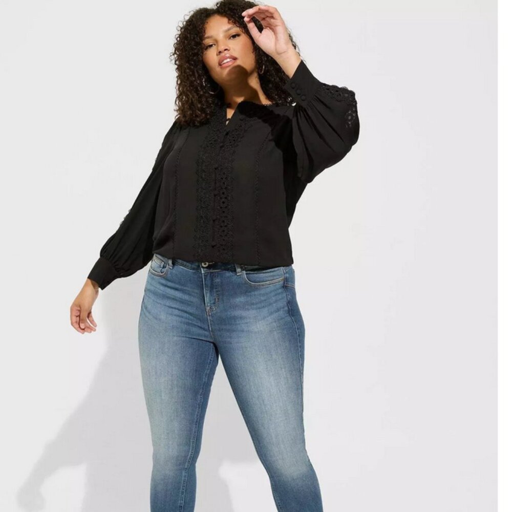 NWT Torrid Black Blouse w/ Eyelet Sleeves Romantic Peasant Top
